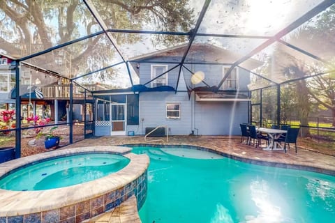 Private 8BR Oasis with Pool, Spa, Treehouse