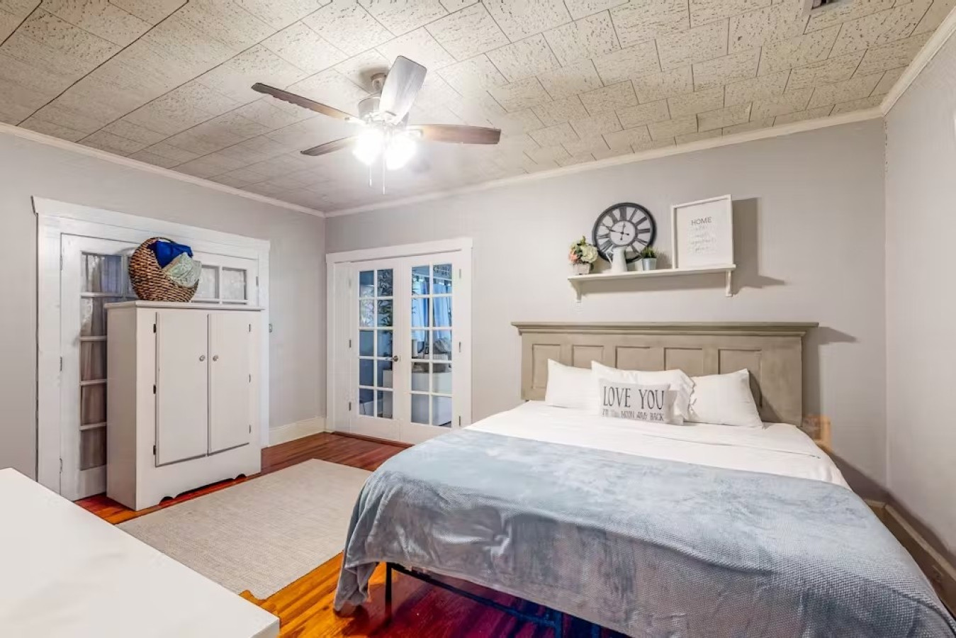 private-8br-oasis-with-pool-spa-treehouse/