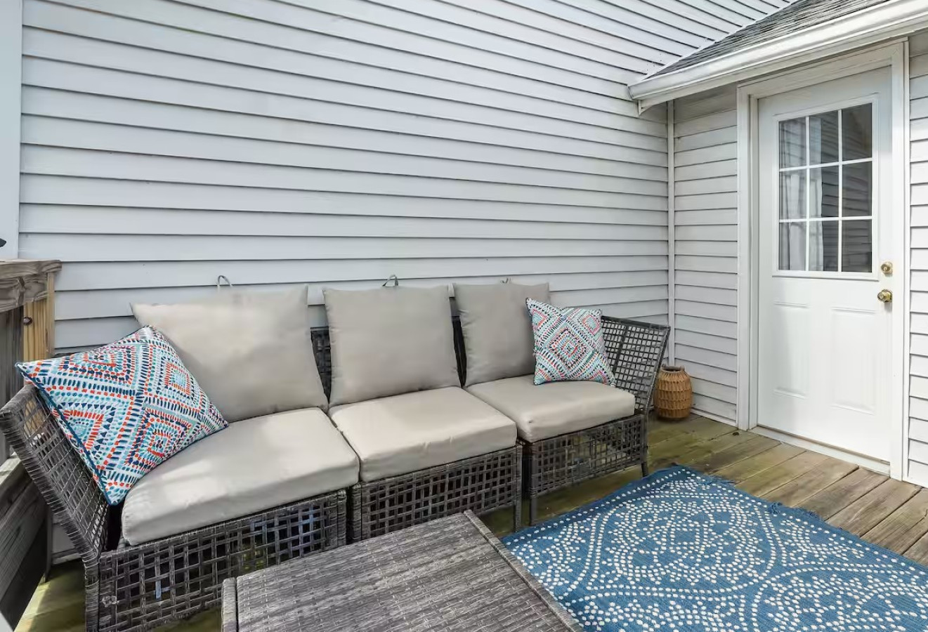 Relax and unwind on the terrace, where you can soak in the views and enjoy a laid-back lounge area, perfect for peaceful moments.