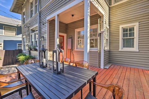 Lavish 4BR Birmingham Home: Patio & Prime Location
