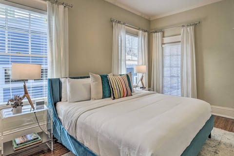 Birmingham 1BR Gem: Near Regions Field & Downtown