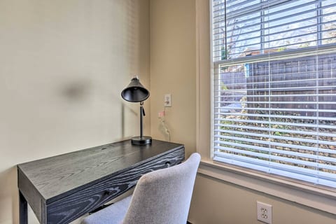 Birmingham 1BR Gem: Near Regions Field & Downtown