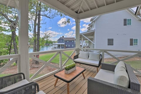Luxury 5BR Lake House w/ Porch & Lake View