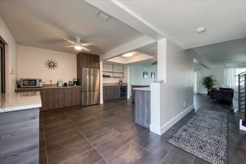 Tampa Waterfront 3BR Heated Pool &Dock Dander-Free