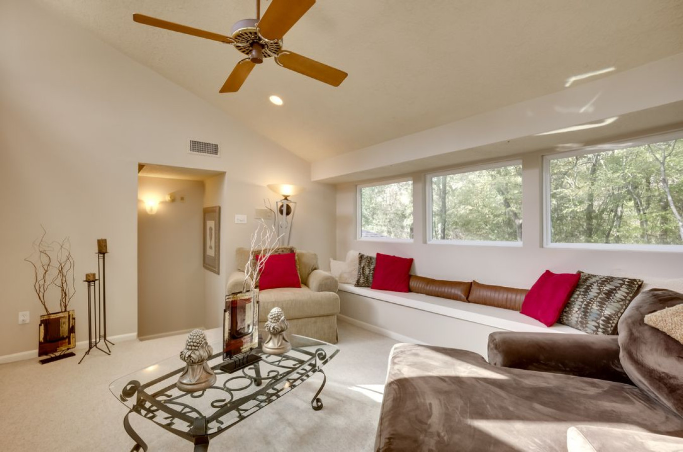 woodlands-escape:-3br-texas-retreat-w-forest-view/