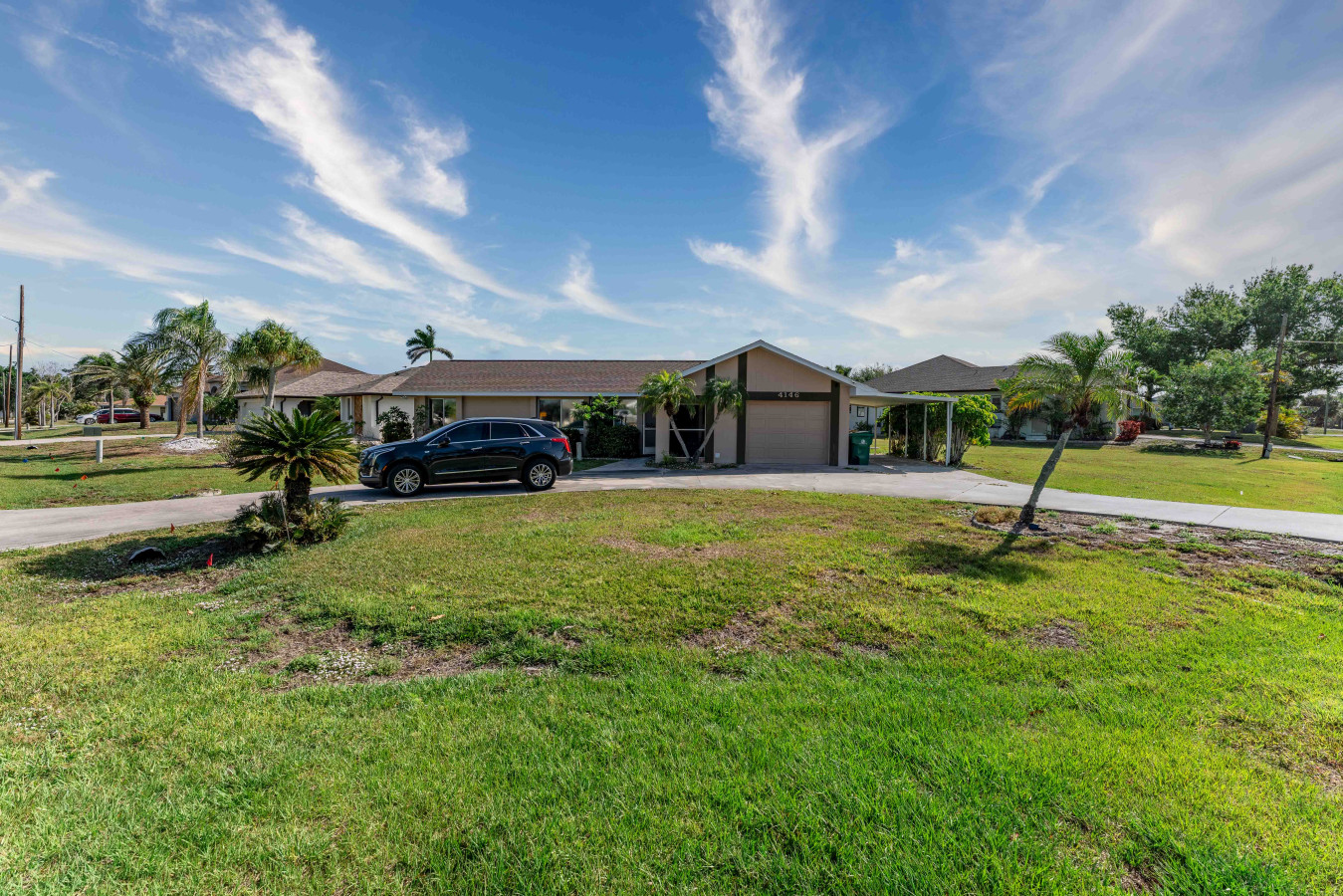 Waterfront •  Canal View • Games • King Bed - Port Charlotte