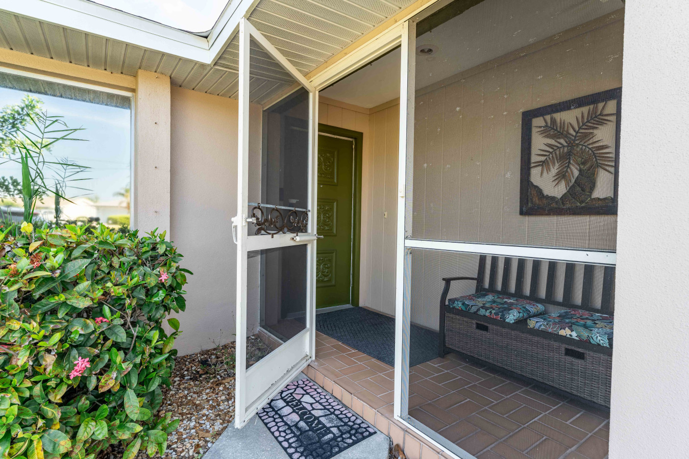 Waterfront •  Canal View • Games • King Bed - Port Charlotte