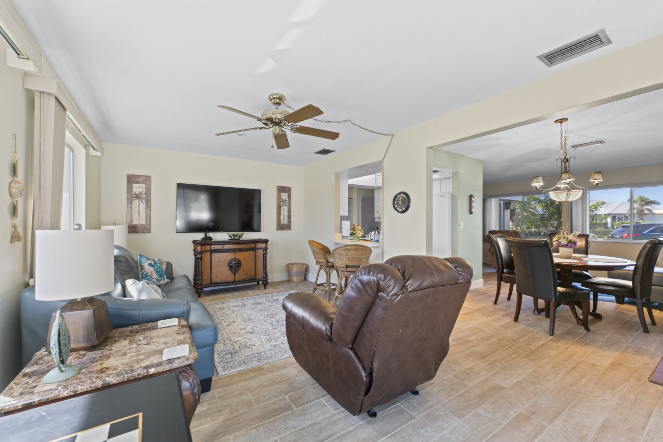 Waterfront •  Canal View • Games • King Bed - Port Charlotte