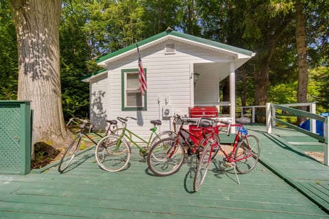 Explore the area on two wheels – hop on one of the provided bicycles and enjoy the surroundings right from your doorstep.