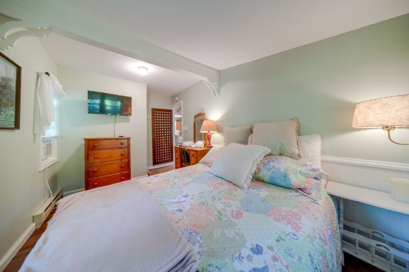 earth's-river-retreat:-kayaks-wineries-and-gotl/