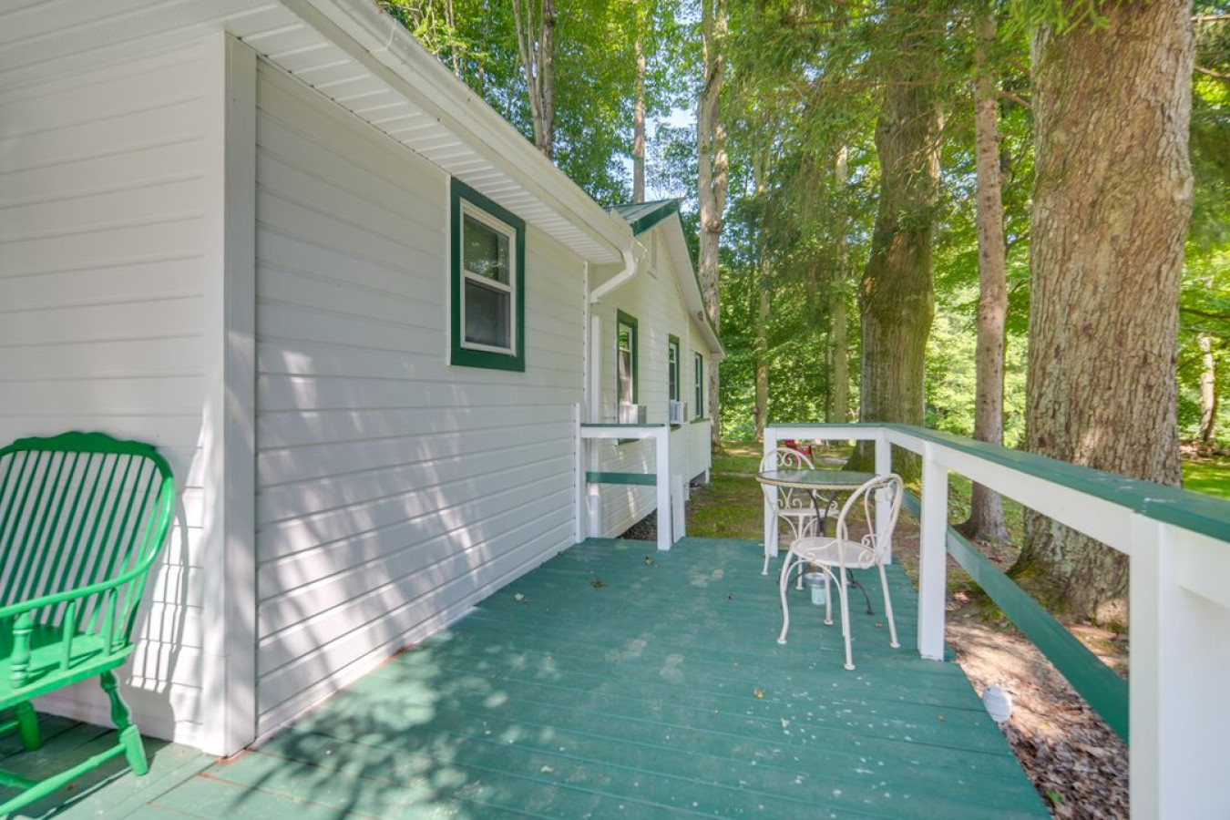 earth's-river-retreat:-kayaks-wineries-and-gotl/