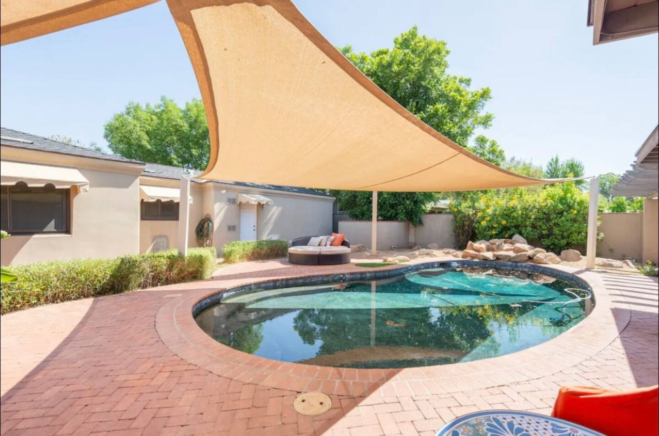 Desert Oasis: 5BR Home with Pool & Firepit - Phoenix