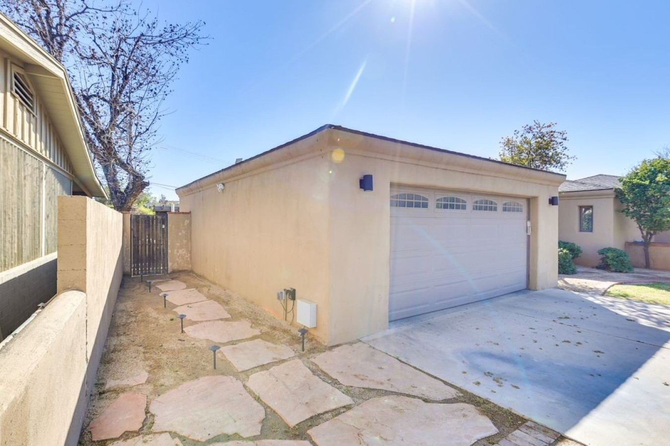 Desert Oasis: 5BR Home with Pool & Firepit - Phoenix