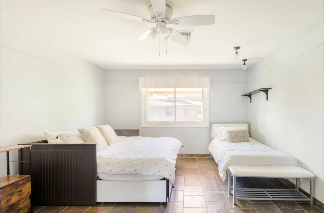 Desert Oasis: 5BR Home with Pool & Firepit - Phoenix