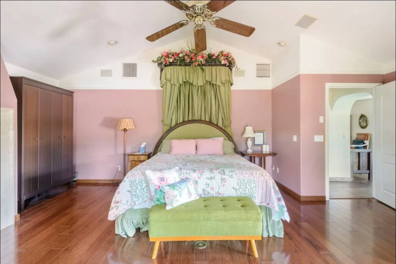 Desert Oasis: 5BR Home with Pool & Firepit - Phoenix