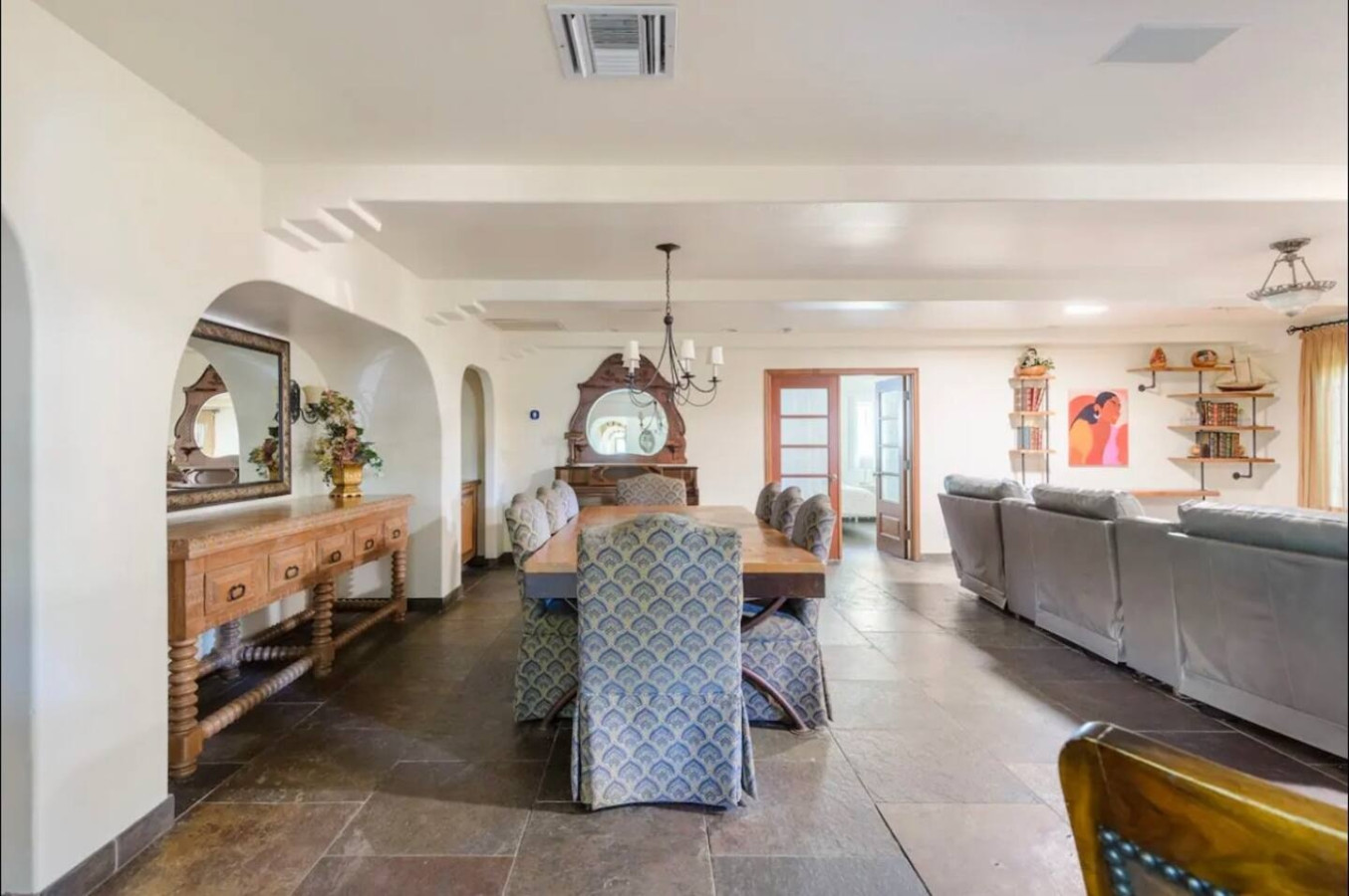 Desert Oasis: 5BR Home with Pool & Firepit - Phoenix