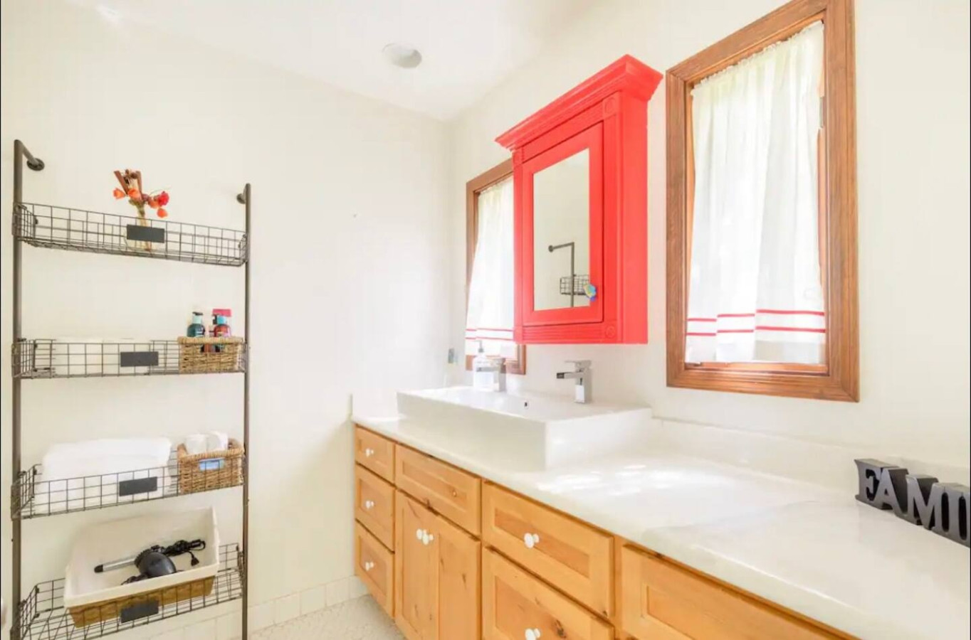 Desert Oasis: 5BR Home with Pool & Firepit - Phoenix