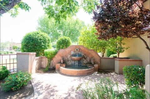 Desert Oasis: 5BR Home with Pool & Firepit