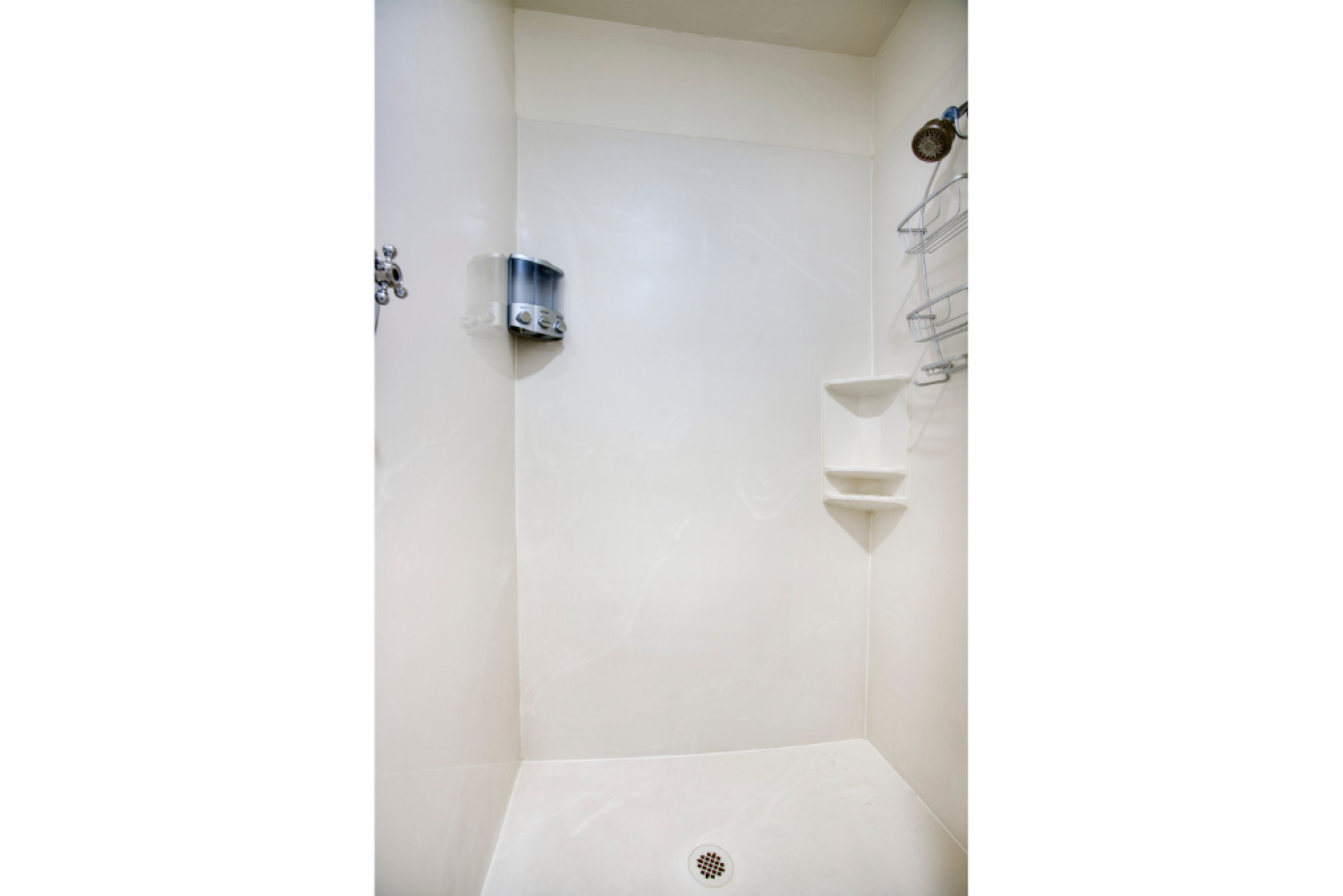 Desert Oasis: 5BR Home with Pool & Firepit - Phoenix