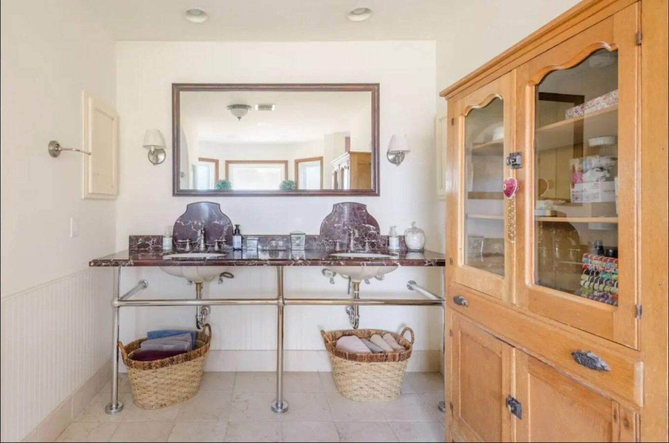 Desert Oasis: 5BR Home with Pool & Firepit - Phoenix