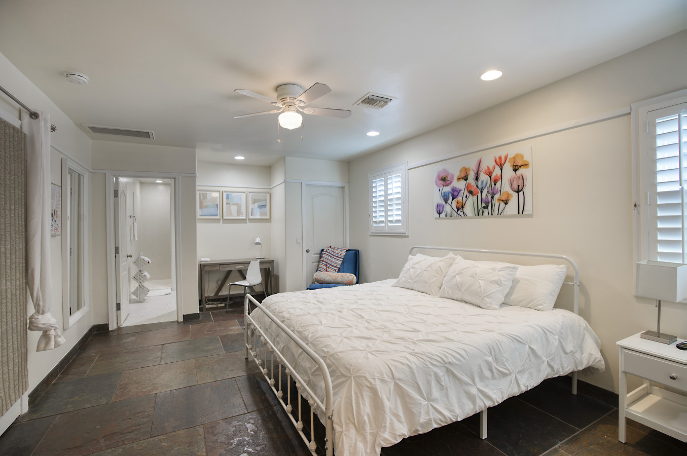 Desert Oasis: 5BR Home with Pool & Firepit - Phoenix