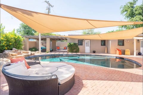 Desert Oasis: 5BR Home with Pool & Firepit