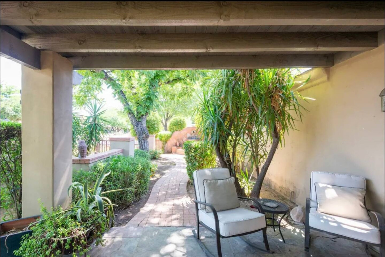 Desert Oasis: 5BR Home with Pool & Firepit - Phoenix