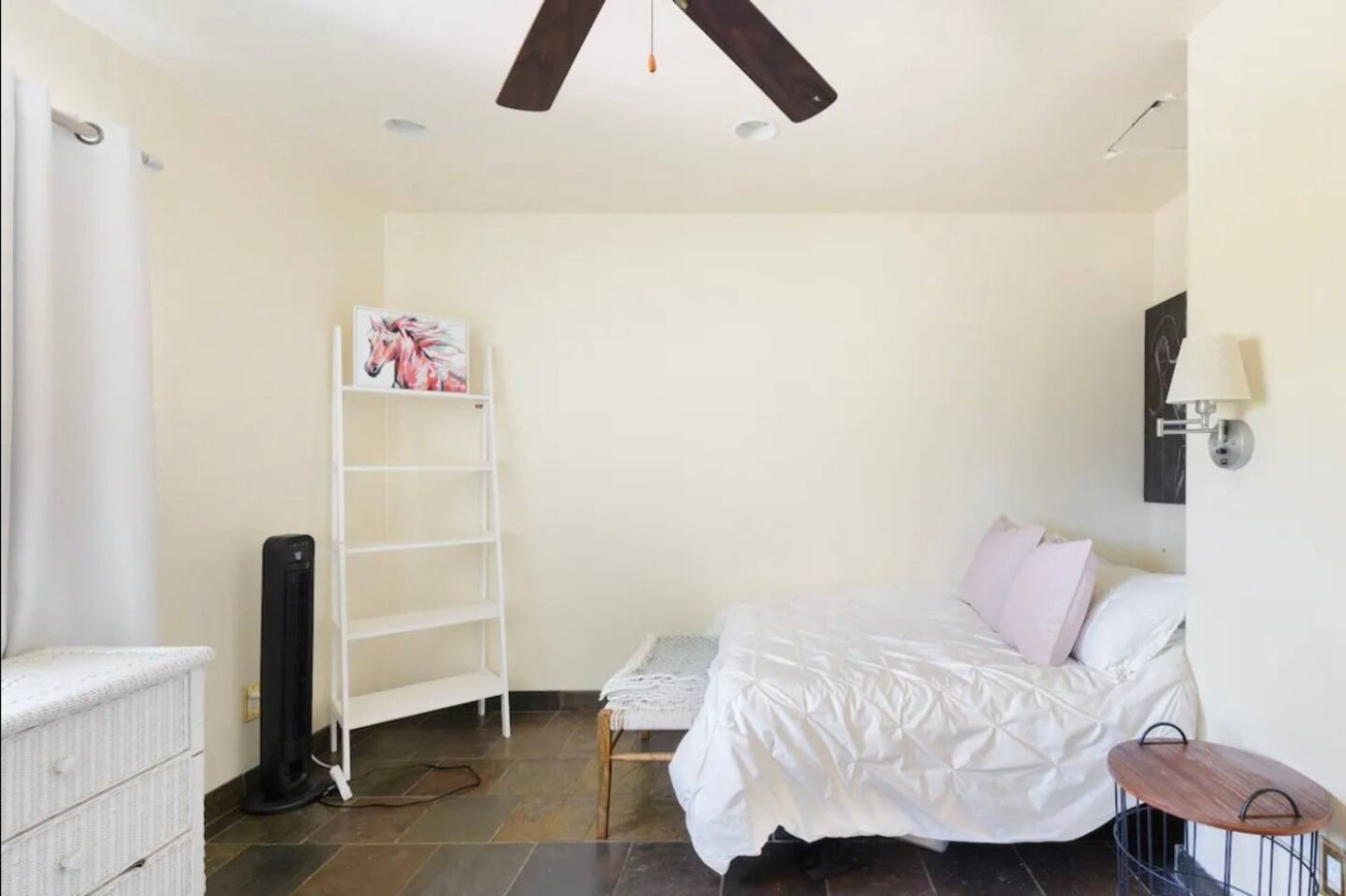 Desert Oasis: 5BR Home with Pool & Firepit - Phoenix