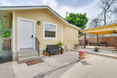 Chic San Antonio Cottage: 5 Miles to Downtown