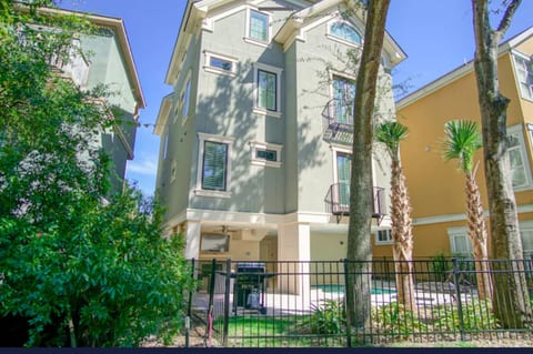 12 Crabline Court