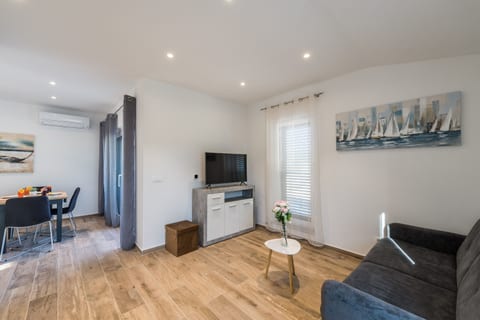 Apartments Cozy - Unit 376701-13