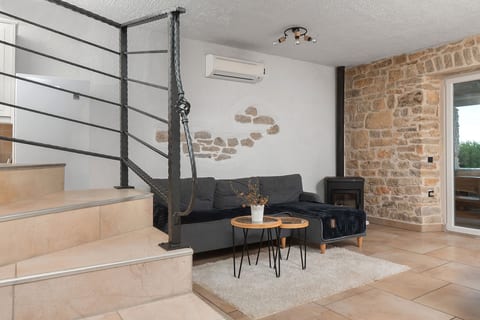 House Toma - Unit 376760-13