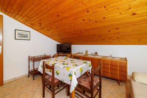 Apartments Josip R - Unit 376768-13