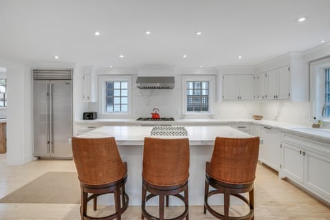 Connaught House Luxury North Water Street enclave with pool