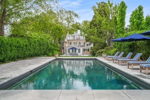 Connaught House Luxury North Water Street enclave with pool