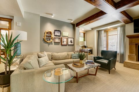 First Tracks Lodge 3 Br