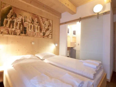 #22 mit IR-Sauna & Sprudelwanne Innen
