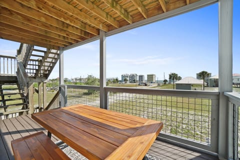 Middle Deck