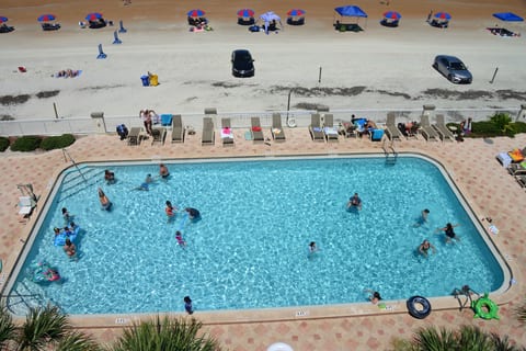 Pool, Pool deck and all amenities closed.
