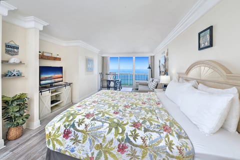 550 - Oceanfront Studio- Monthly Specials