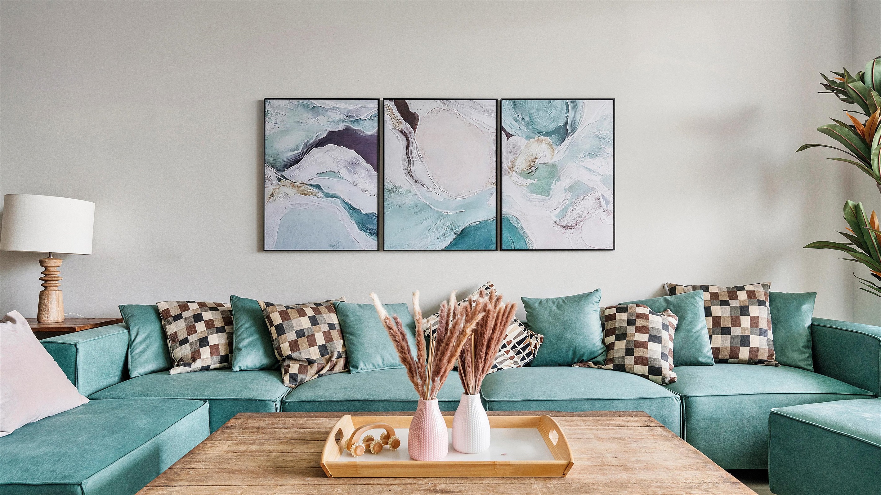 absolute-beach-bliss-or-chic-and-expansive-retreat/