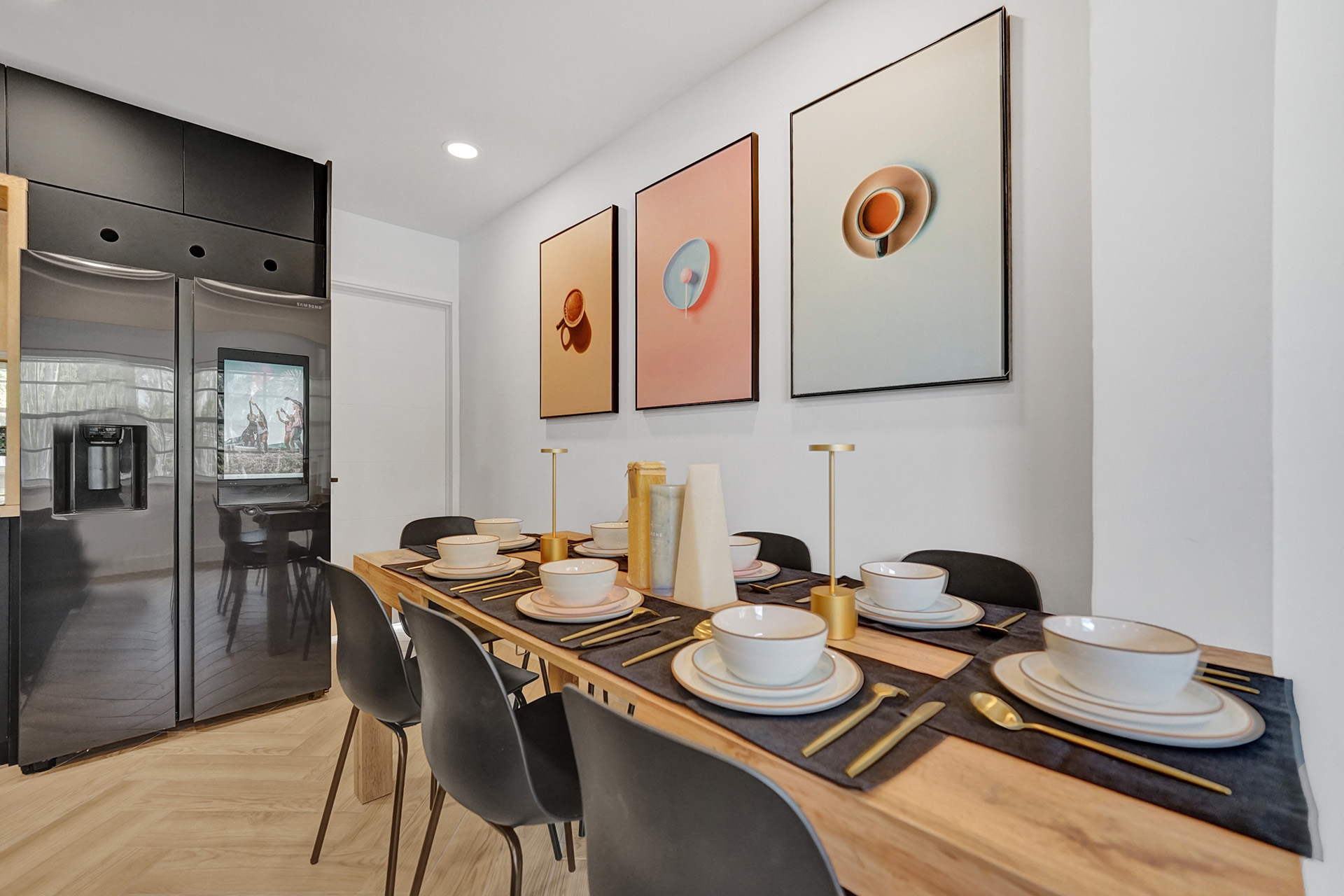 Hollywood Haven: Chic Comfort & Prime Location   - Hollywood