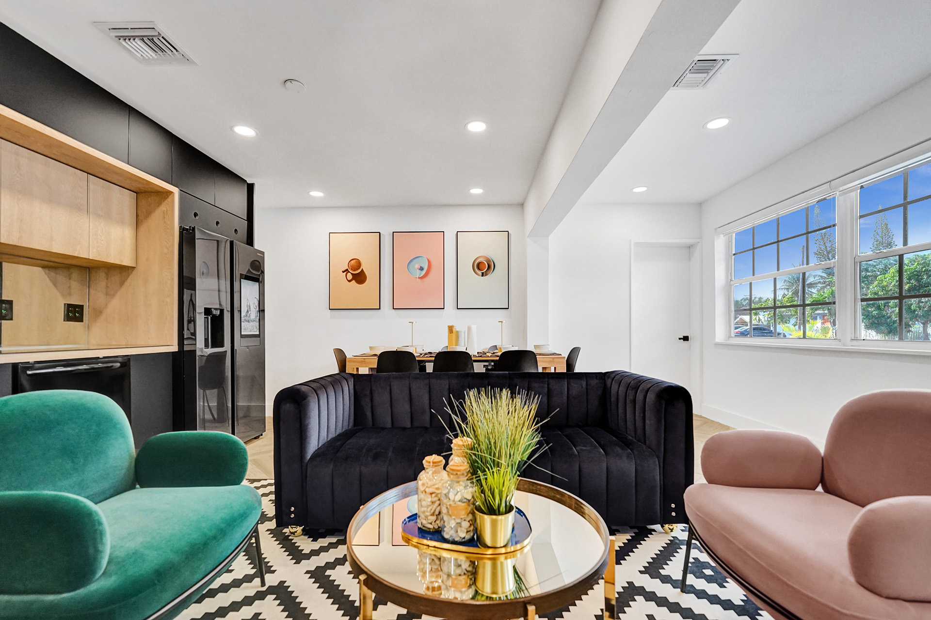 Hollywood Haven: Chic Comfort & Prime Location   - Hollywood