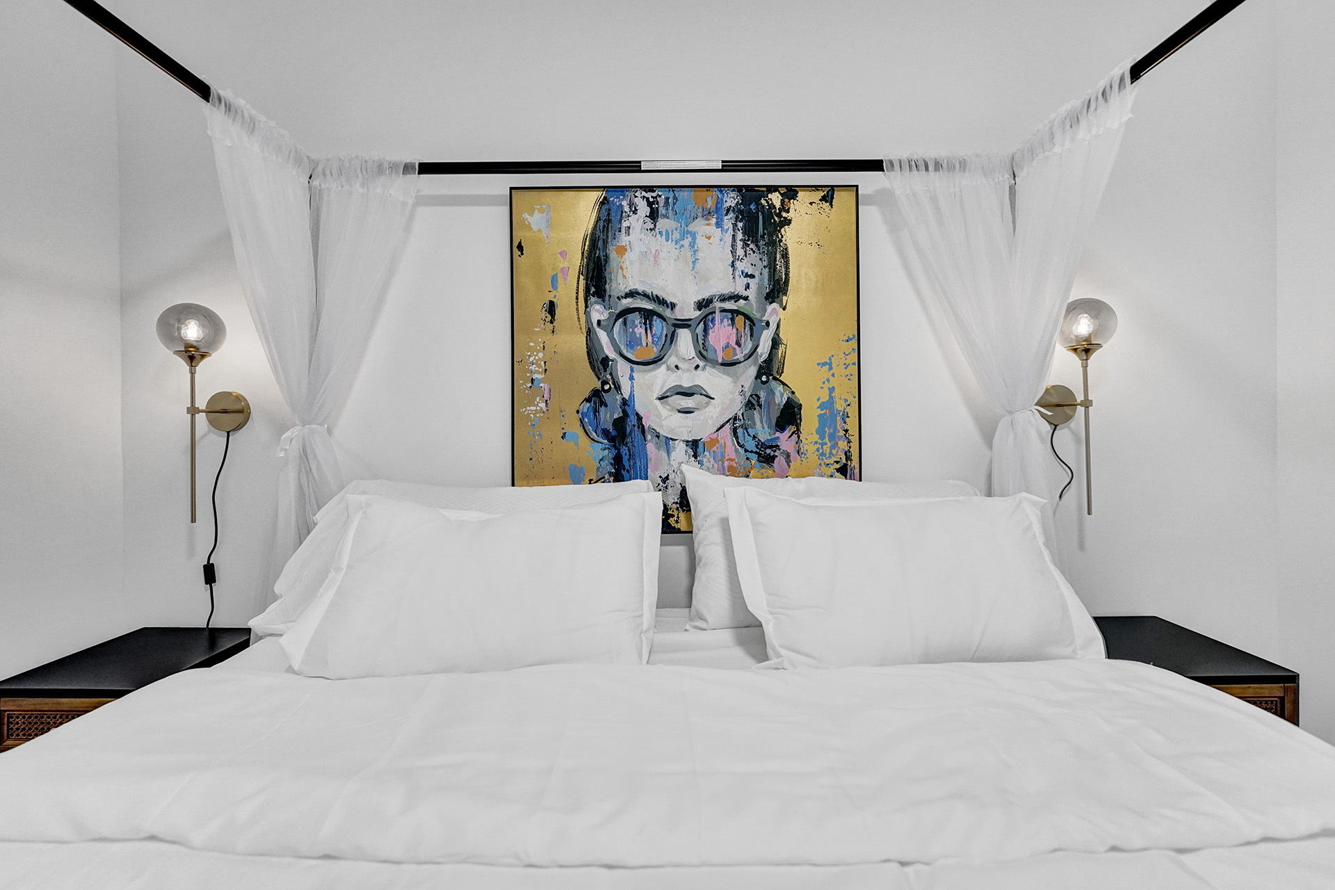 Hollywood Haven: Chic Comfort & Prime Location   - Hollywood