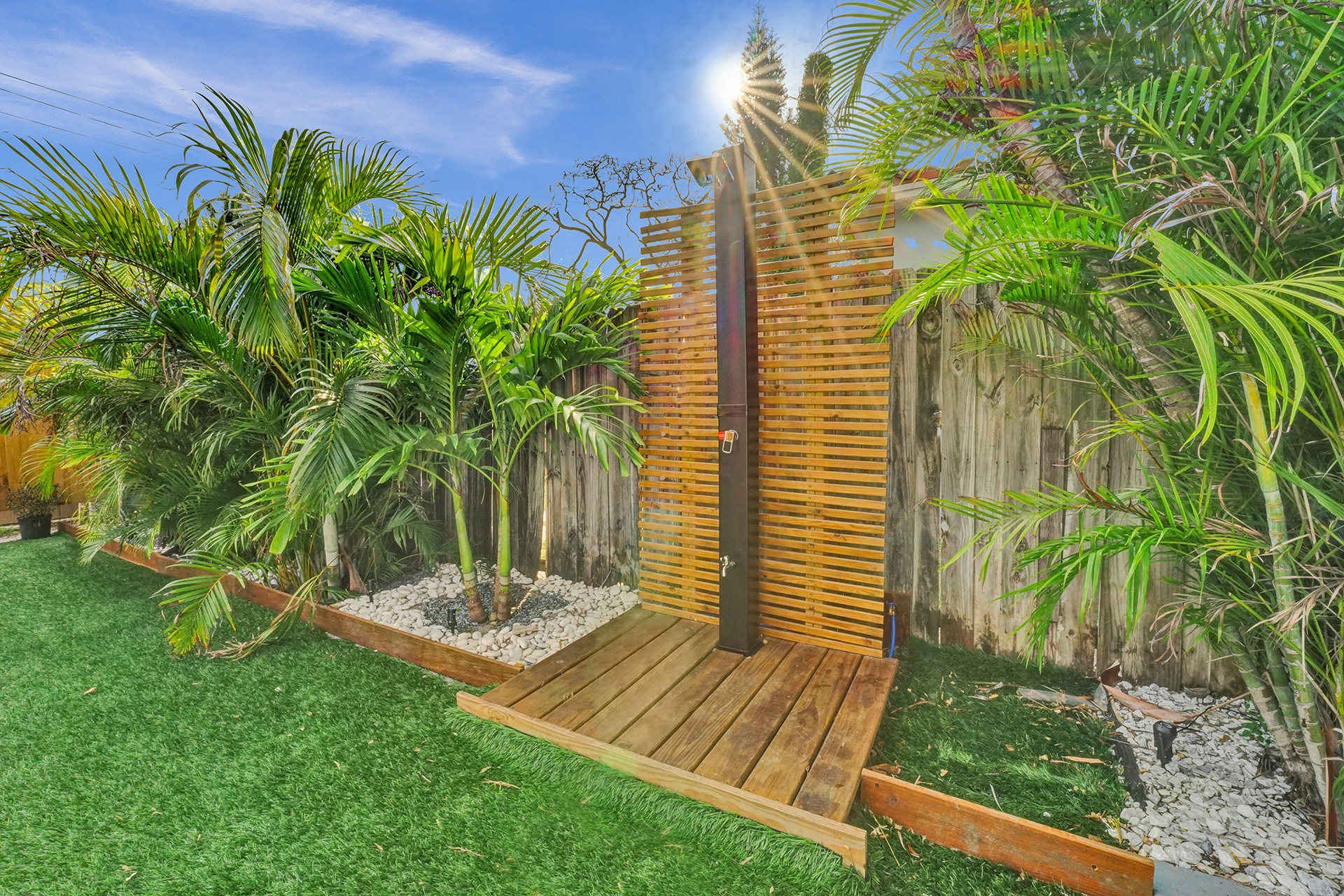 Hollywood Haven: Chic Comfort & Prime Location   - Hollywood