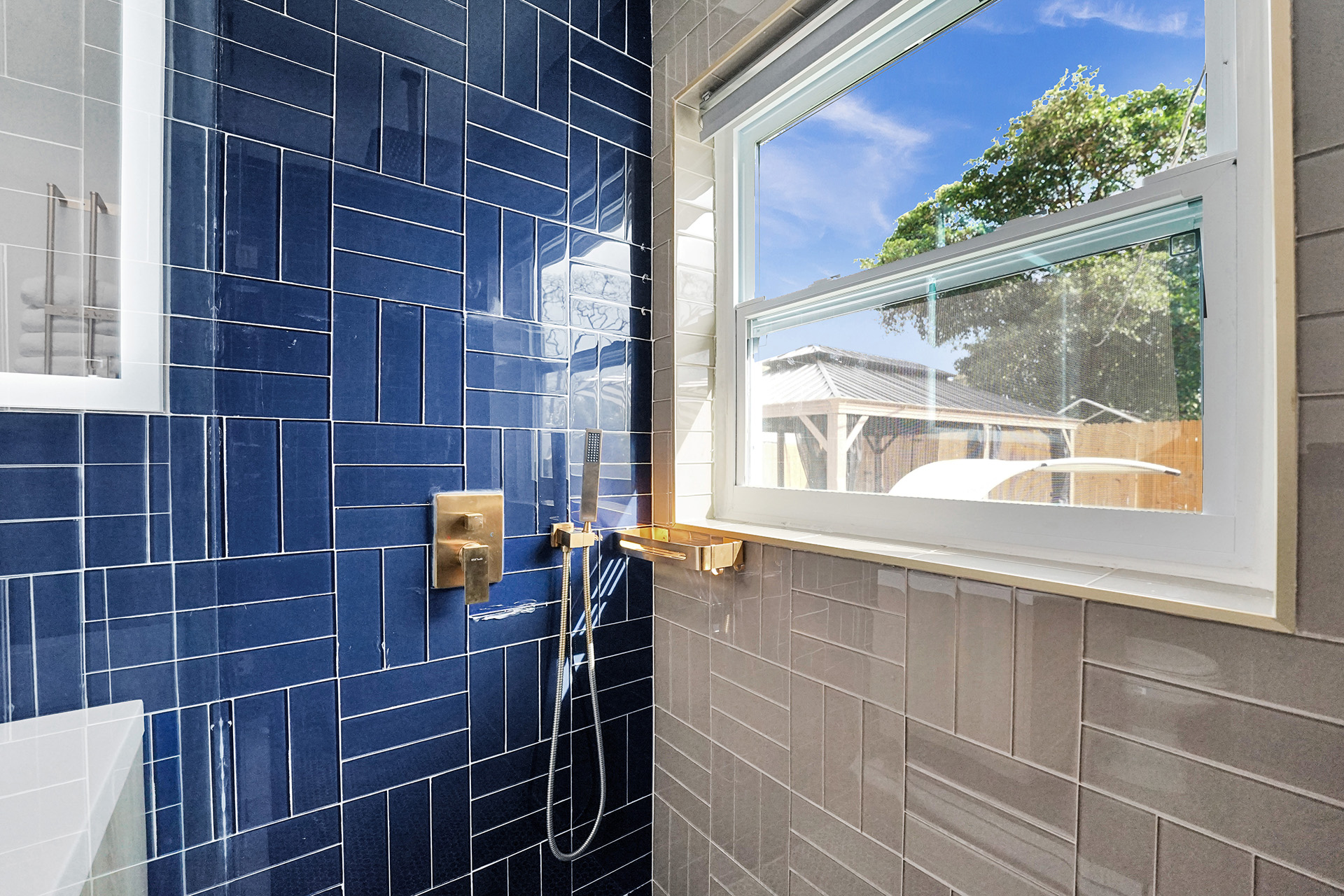 Hollywood Haven: Chic Comfort & Prime Location   - Hollywood