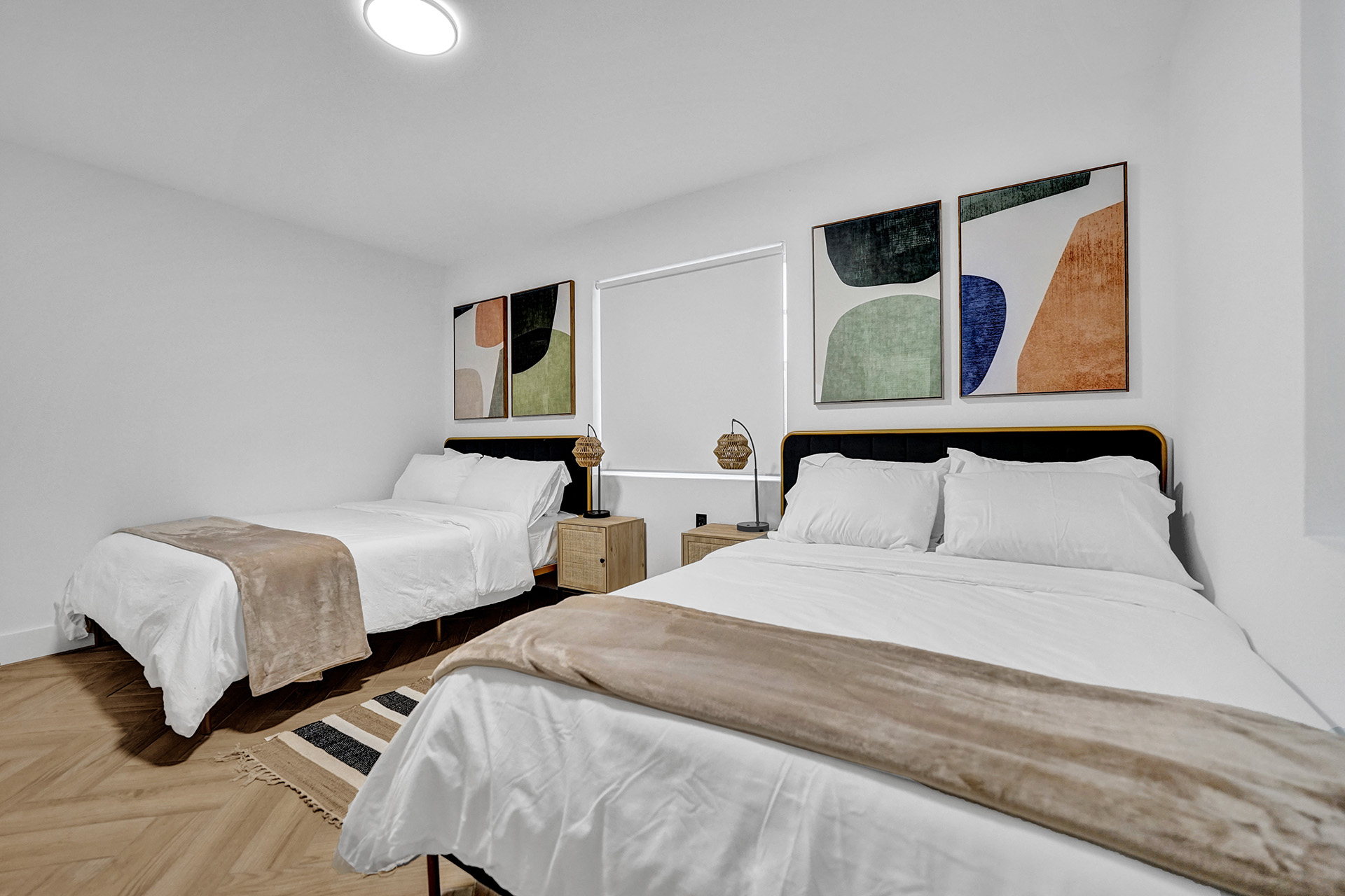 Hollywood Haven: Chic Comfort & Prime Location   - Hollywood