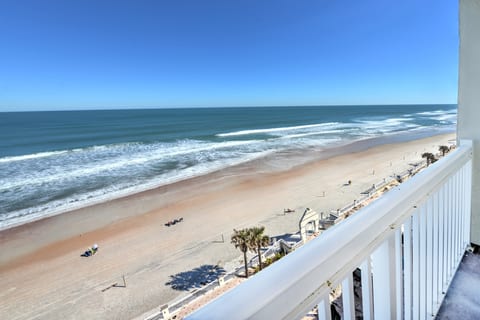912 - Oceanfront studio at Daytona Beach Resort