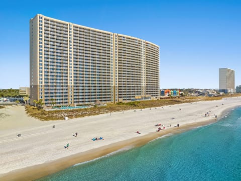 Beach Front Emerald 736 Sleeps 8!