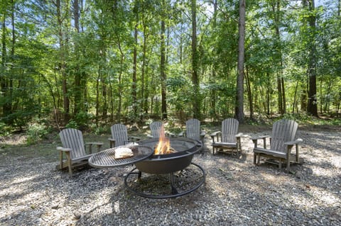 Spend an evening under the stars, and twinkle lights, fireside